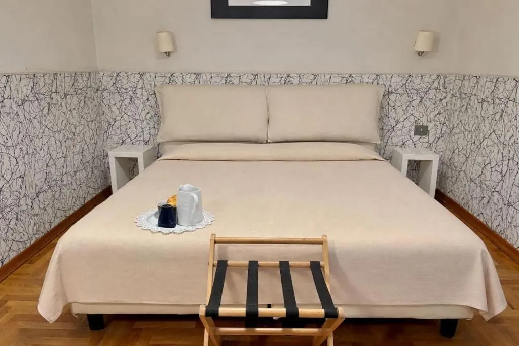 Double or Twin STANDARD Room, Cappella Vecchia 11, Naples