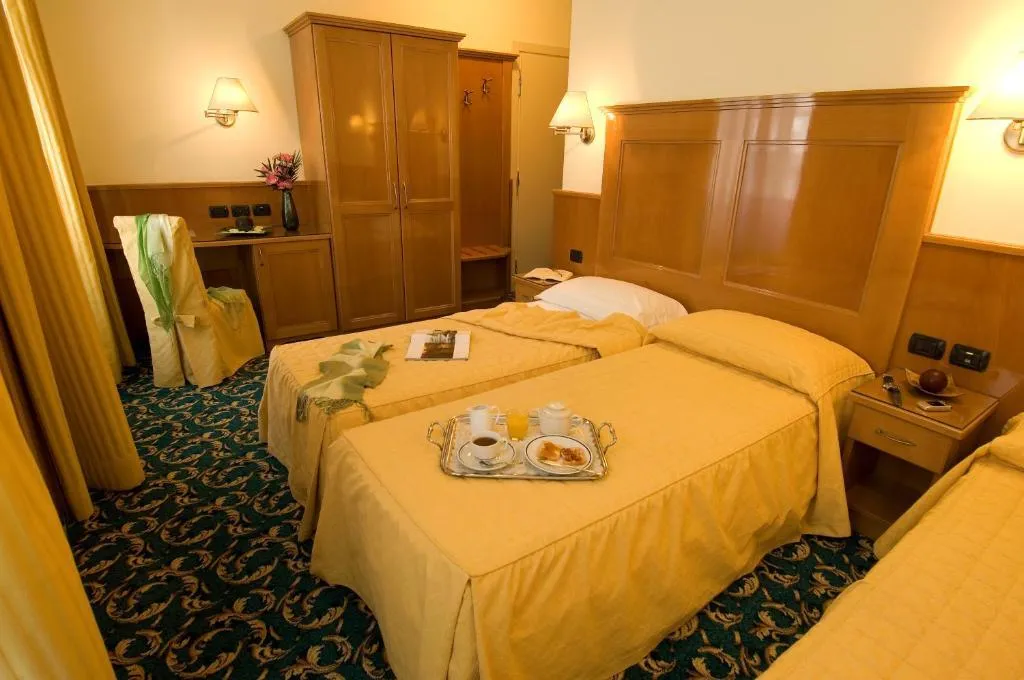 TRIPLE STANDARD Room, Cinque Giornate, Milan