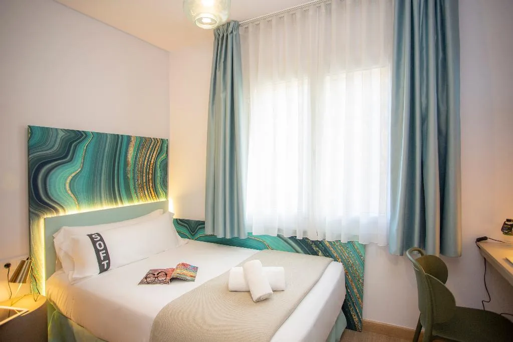 DOUBLE ECONOMY Room, Casual Colours Barcelona, Barcelona