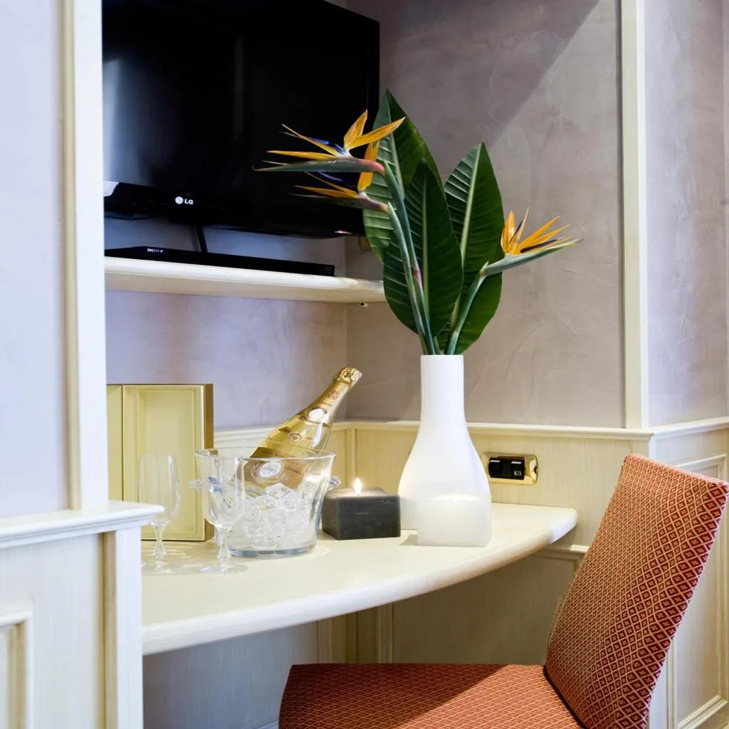 Double or Twin DELUXE Room, Al Viminale Hill Inn & Hotel, Rome