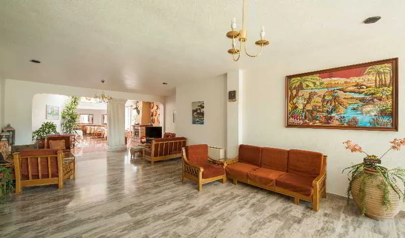 Lobby, Athina, Kalamata