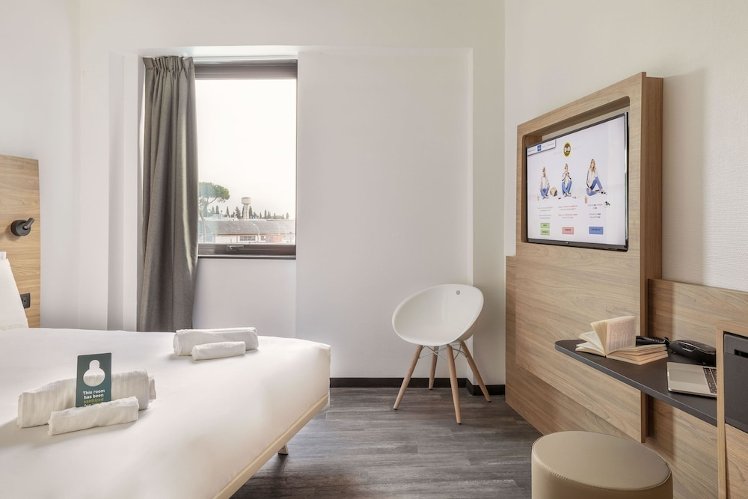 B B Hotel Pomezia Roma, Rome