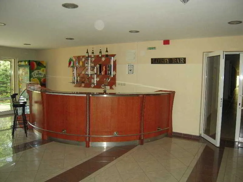 Lobby, Ljuljak, Varna