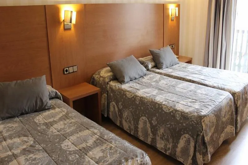 QUADRUPLE STANDARD Room, Ramblas Barcelona, Barcelona