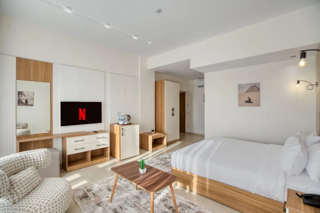 SUITE STANDARD Room, Mazar Pyramids Hotel, Cairo