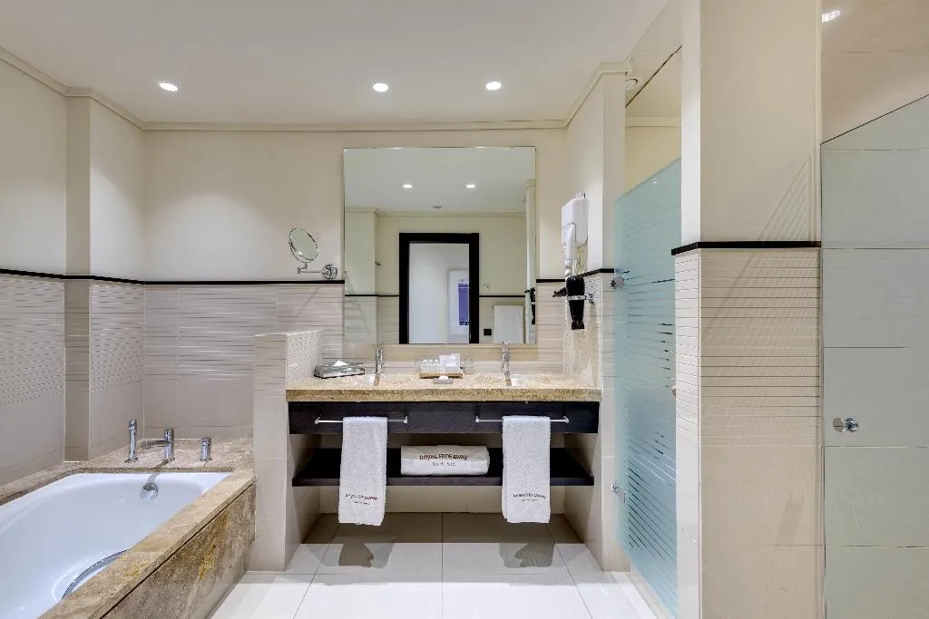 JUNIOR SUITE CAPACITY 4 Room, Royal Hideaway Sancti Petri, Costa De La Luz