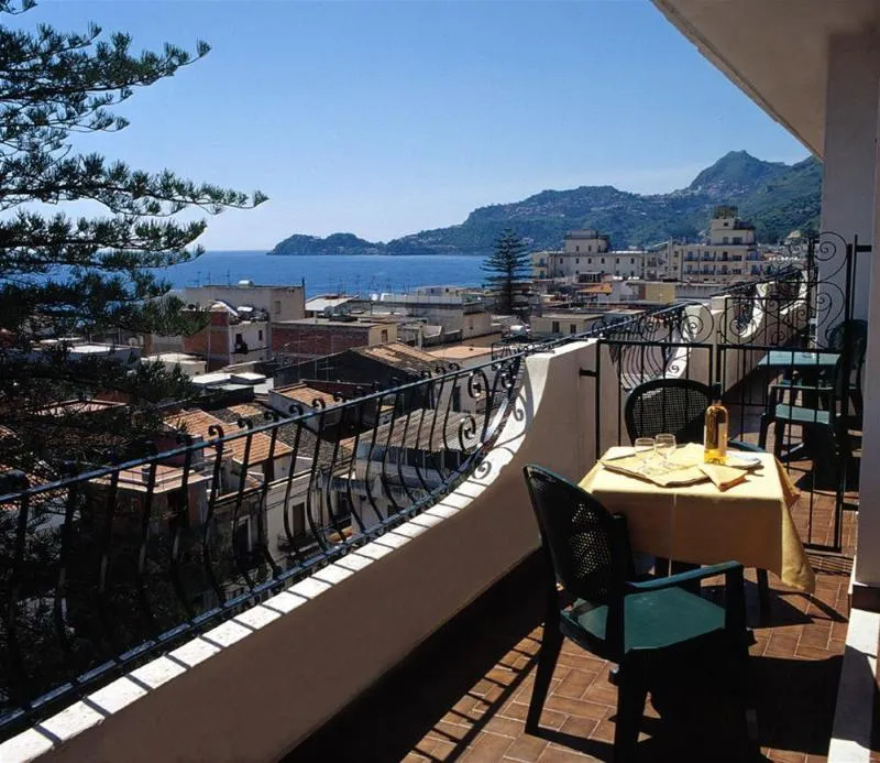 Terrace, delle Palme, Catania