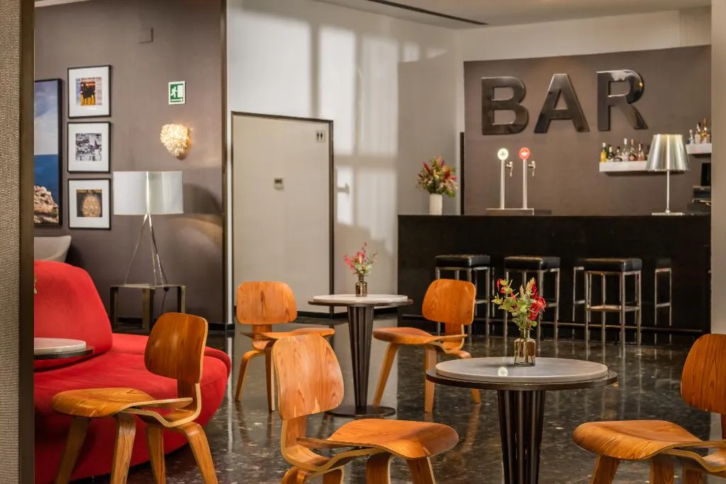 Bar, Medium Valencia, Valencia