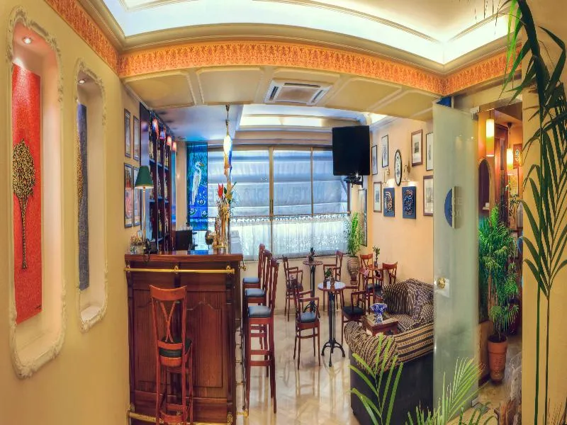 Bar, Nicola, Athens