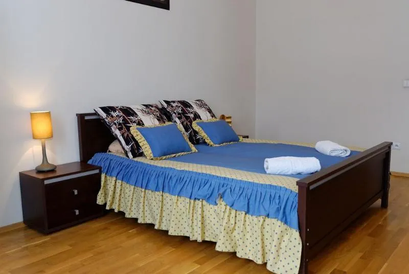 APARTMENT CAPACITY 6 THREE BEDROOM Room, P&J Tourist Apartments, Krakow