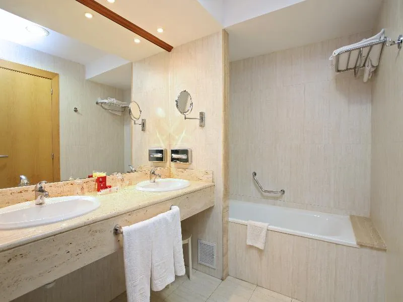 Double or Twin STANDARD Room, Peniscola Plaza Suites, Valencia