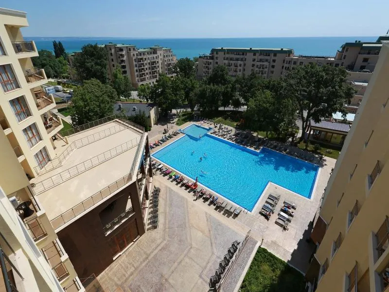 Pool, Golden Line, Varna