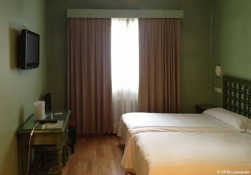 General view, Isis, Madrid