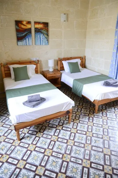 Room, Ta Girardu, Gozo