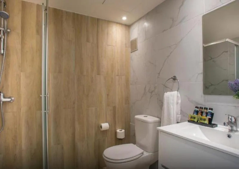 SUITE HONEYMOON Room, Leonardo Plaza Cypria Maris Beach Hotel & Spa, Cyprus