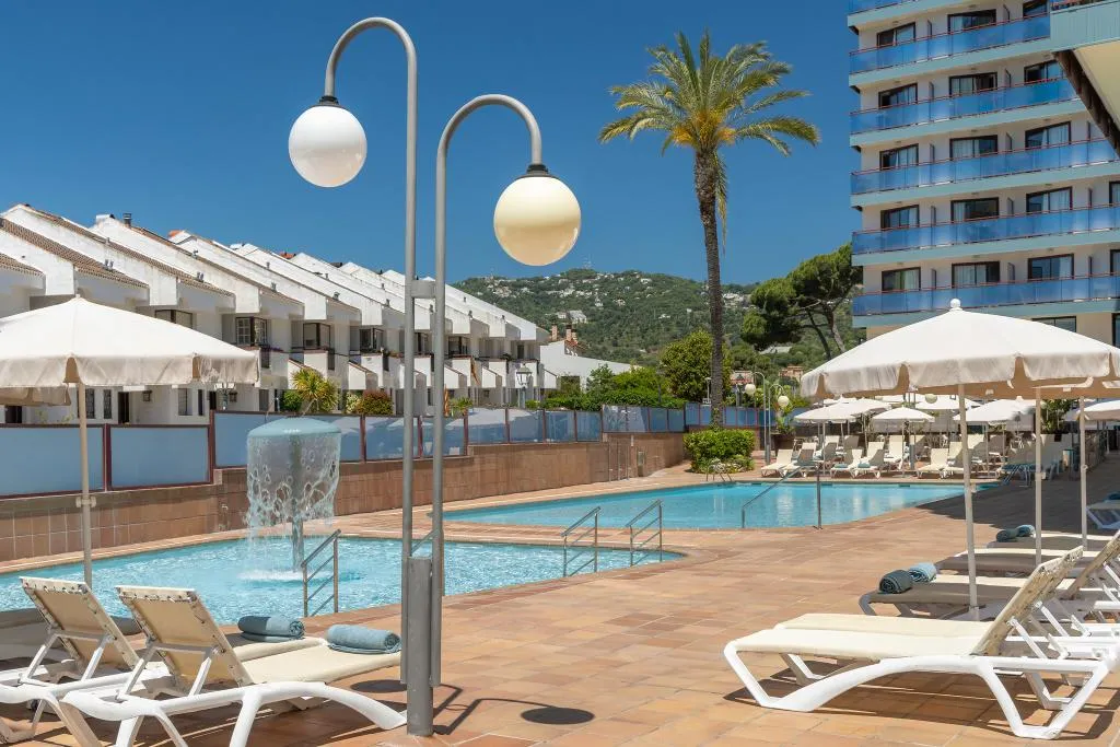 Pool, htop Jadhe, Costa Brava