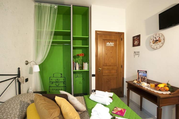 B&B Elena, Naples