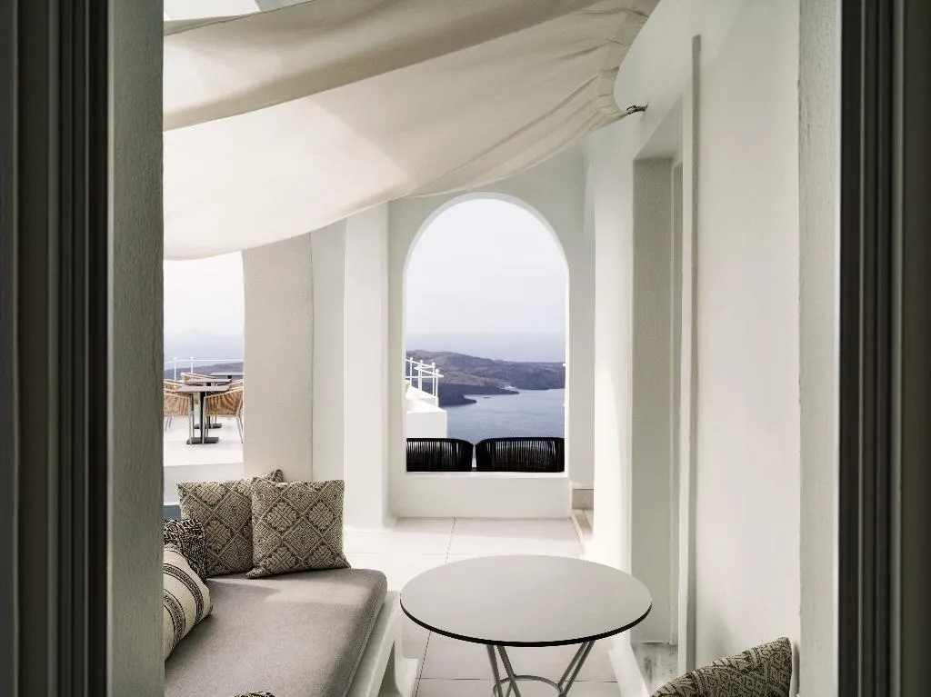 DOUBLE SUPERIOR Room, Cosmopolitan Suites, Santorini