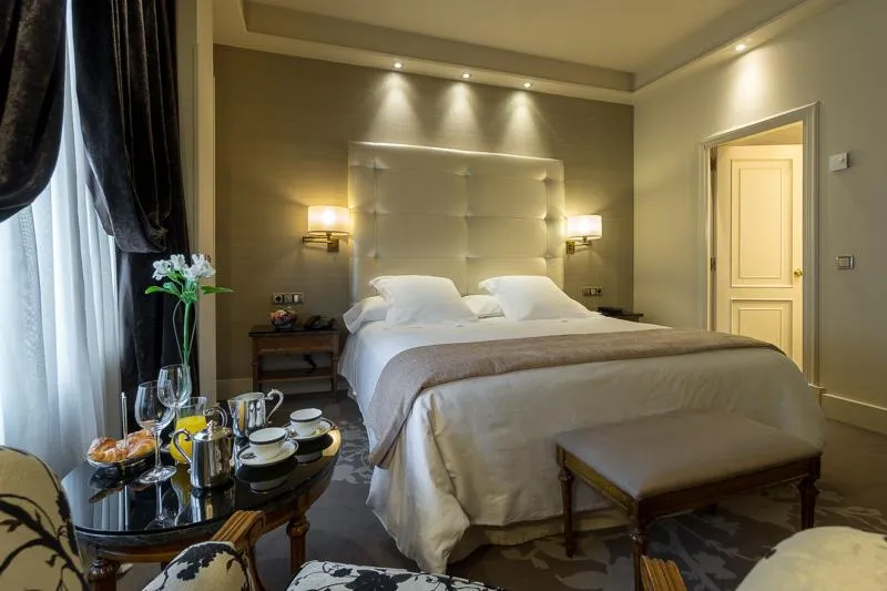 FAMILY ROOM STANDARD Room, Wellington Hotel & Spa Madrid, Madrid