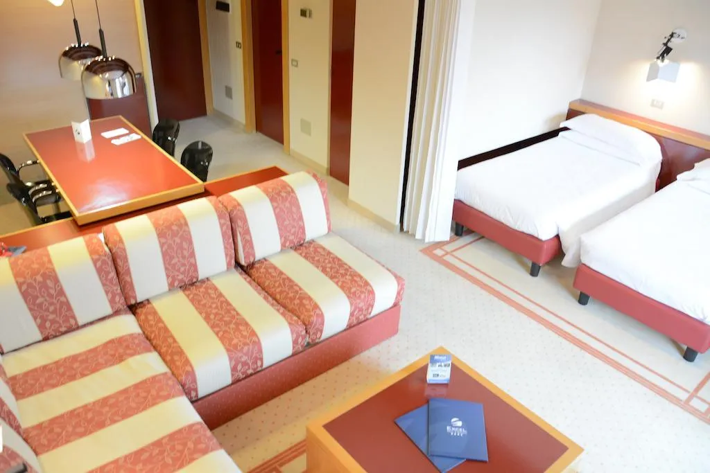 DOUBLE SUPERIOR Room, Excel Milano 3, Milan