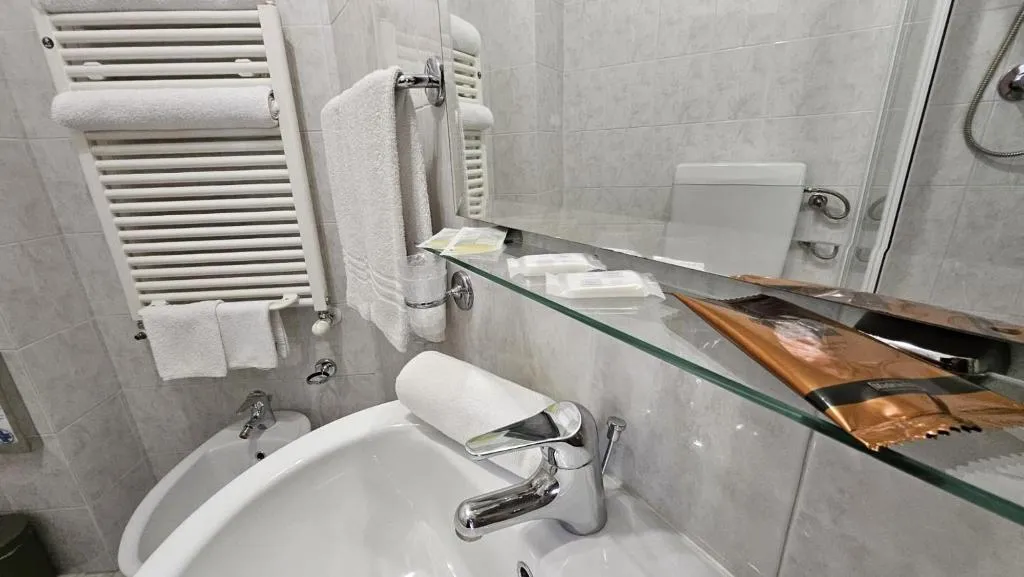 DOUBLE STANDARD Room, GH Hotel & Restaurant, Palermo