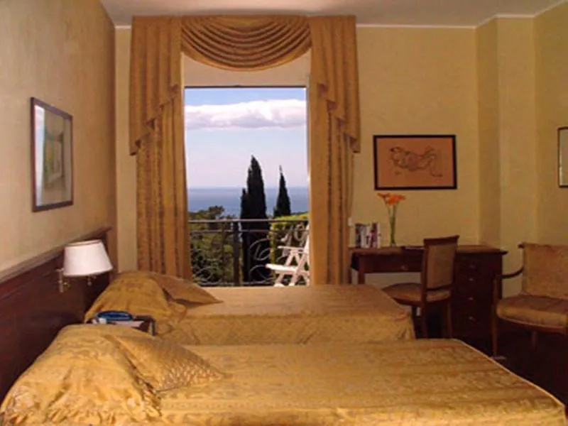 Room, Excelsior Palace, Taormina