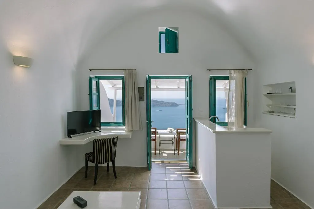 STUDIO DELUXE Room, Afroessa Hotel, Santorini