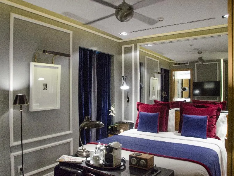 DOUBLE WITH VIEWS Room, Browns Central Hotel, Lisbon