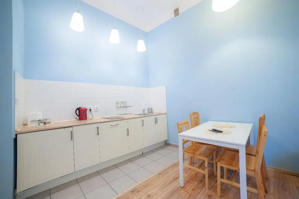 APARTMENT CAPACITY 4 Room, Dizzy Daisy Hostel, Krakow
