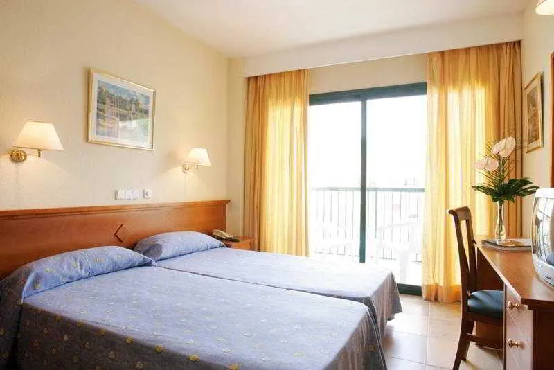 Room, BQ Maria Dolores, Majorca