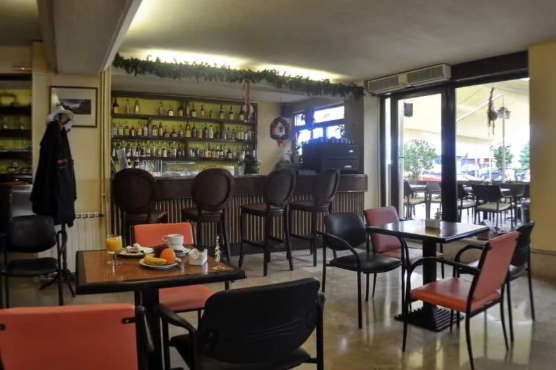 Bar, Atlantis Hotel, Corfu