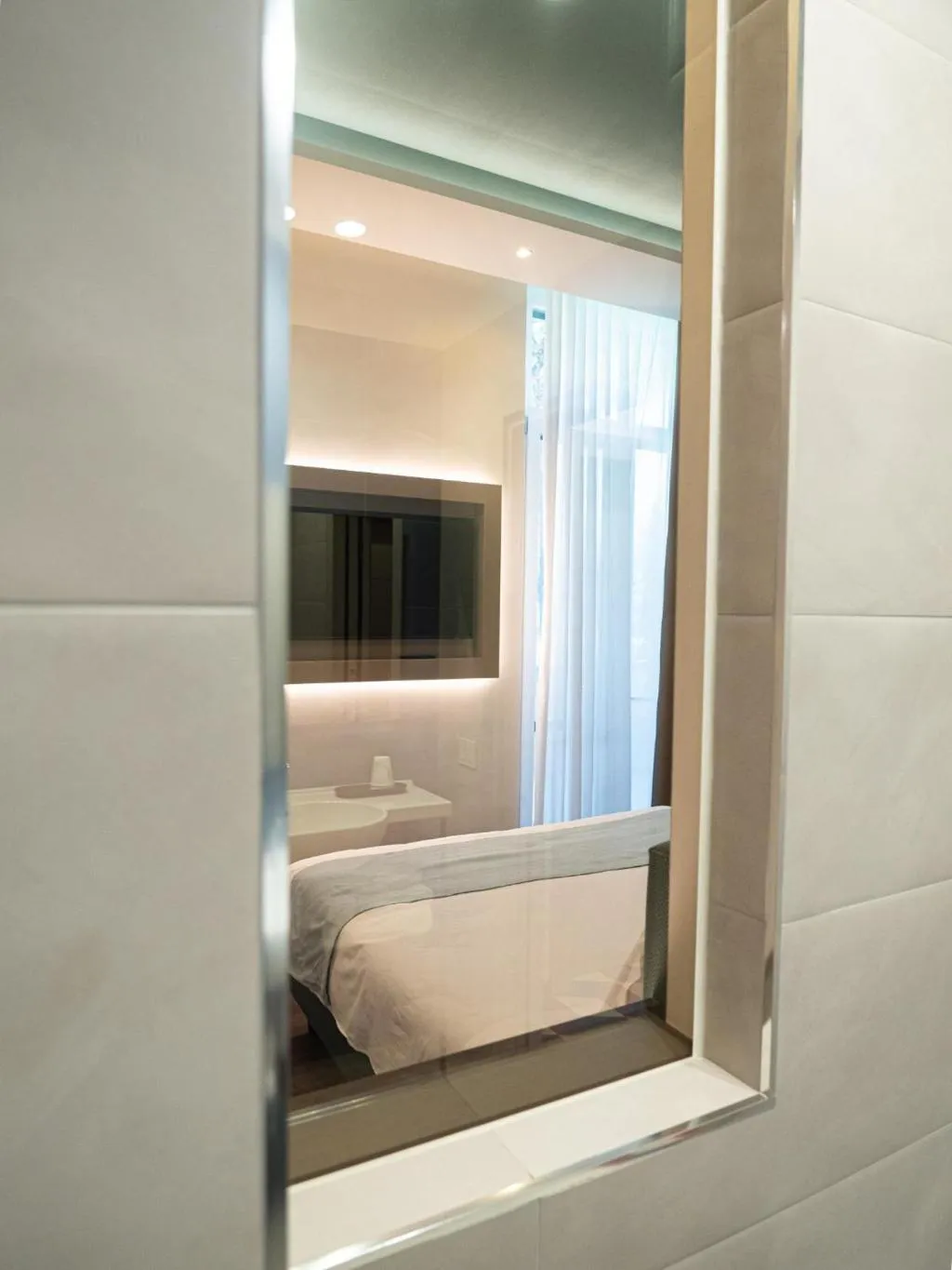 JUNIOR SUITE WITH TERRACE Room, Hotel Vittoria, Naples