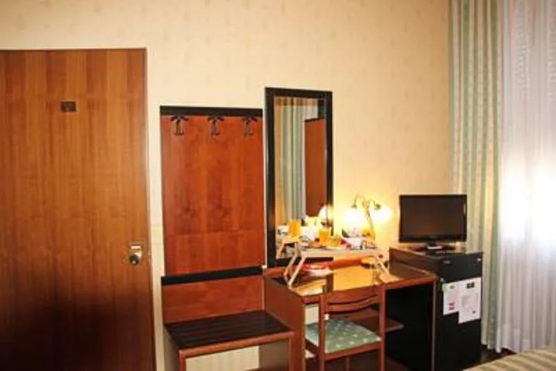 SINGLE STANDARD Room, Albergo Leon d'Oro, Venice