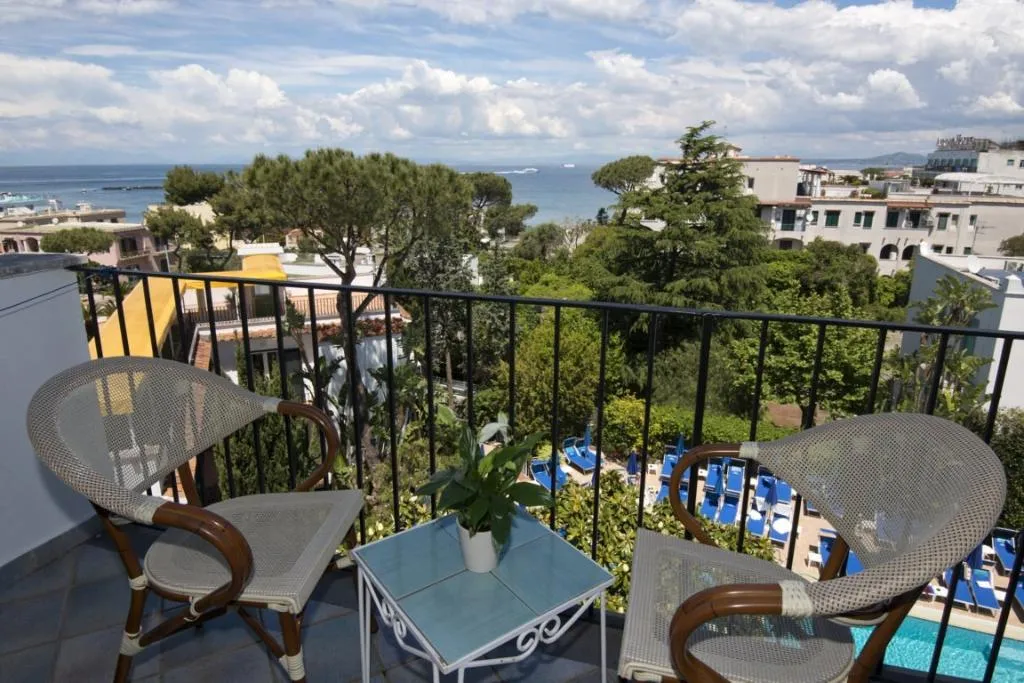 DOUBLE CLASSIC SEA VIEW Room, Terme Floridiana, Naples