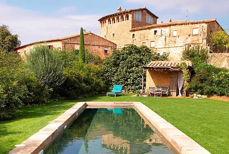Pool, La Plaça Madremanya, Costa Brava