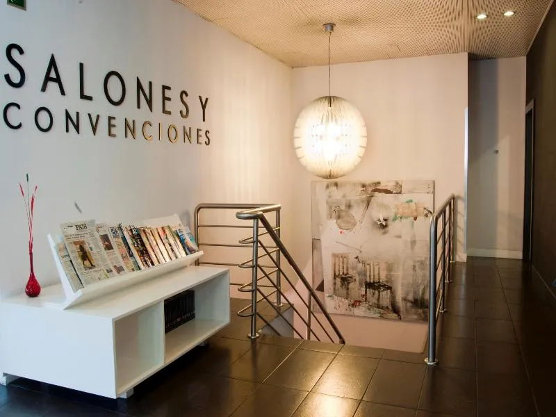 Lobby, Exe Tres Cantos, Madrid
