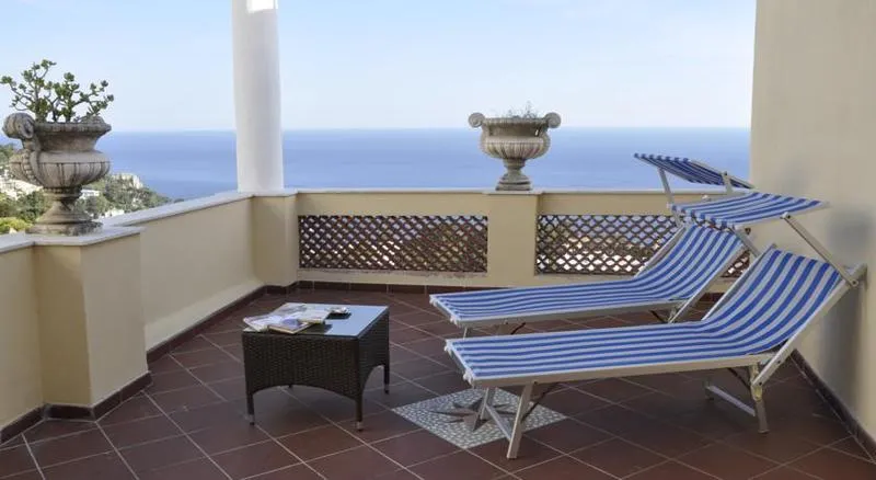 Double or Twin SUPERIOR SEA VIEW Room, Esperia, Naples