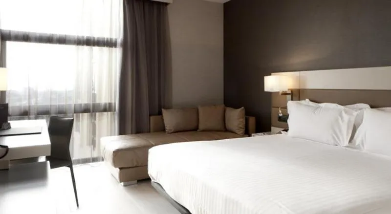 TRIPLE STANDARD Room, AC Sant Cugat, Barcelona