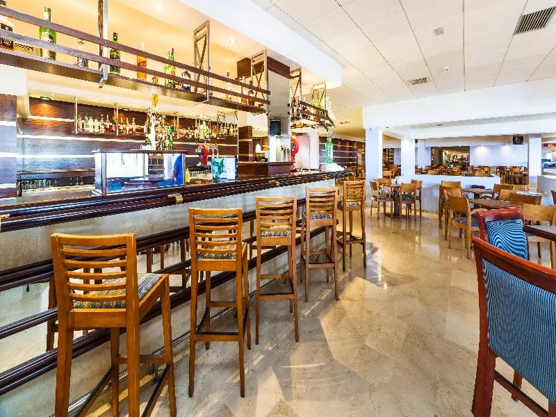 Bar, Globales Club Almirante Farragut, Menorca