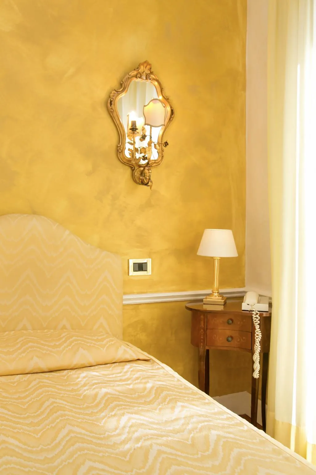 SINGLE STANDARD Room, Pantalon, Venice
