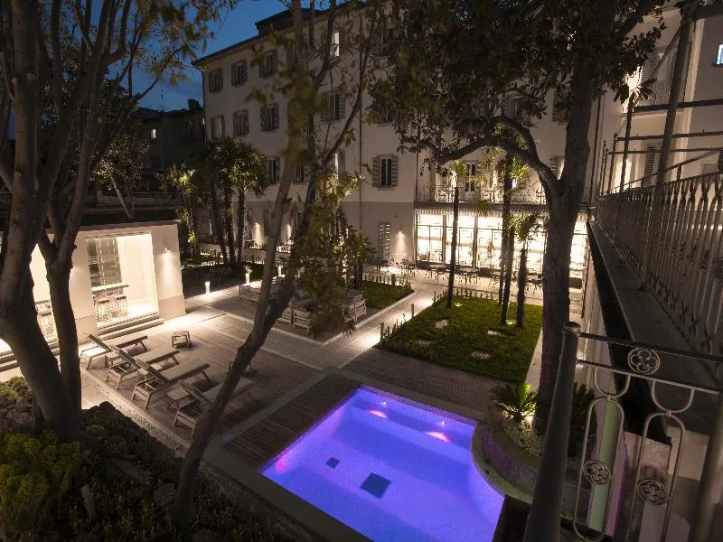 Terrace, Palazzo Castri 1874 Spa & Garden, Florence