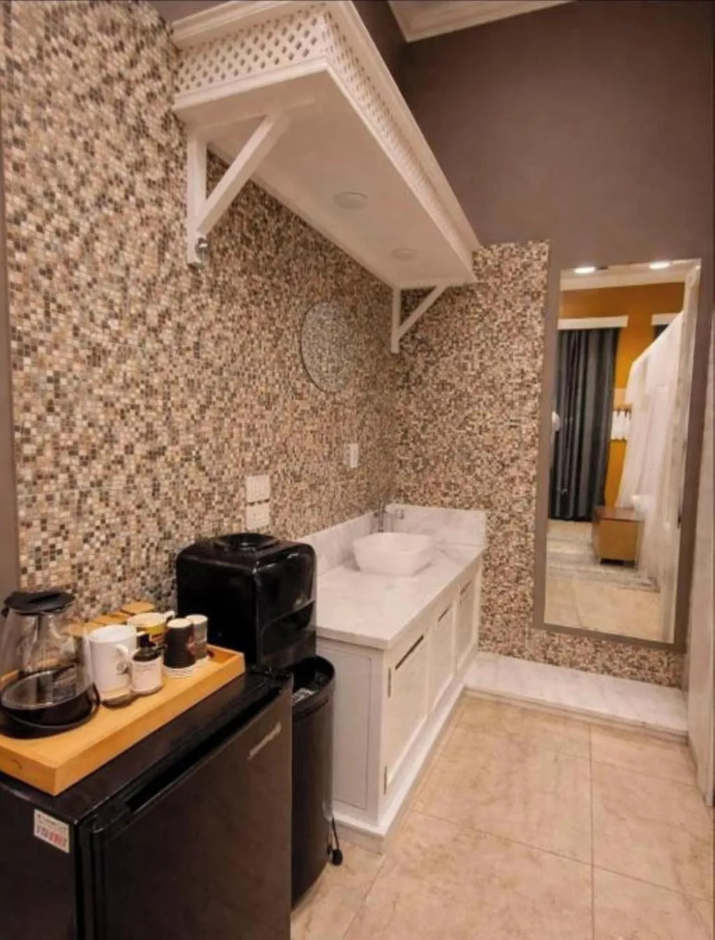 Room, Ga Plus, Cairo