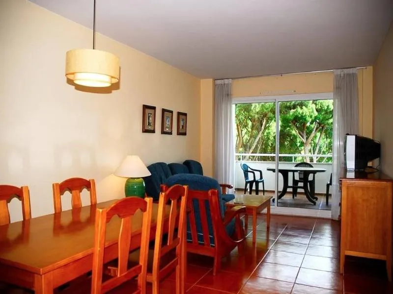 APARTMENT THREE BEDROOMS Room, Green Mar, Costa Brava