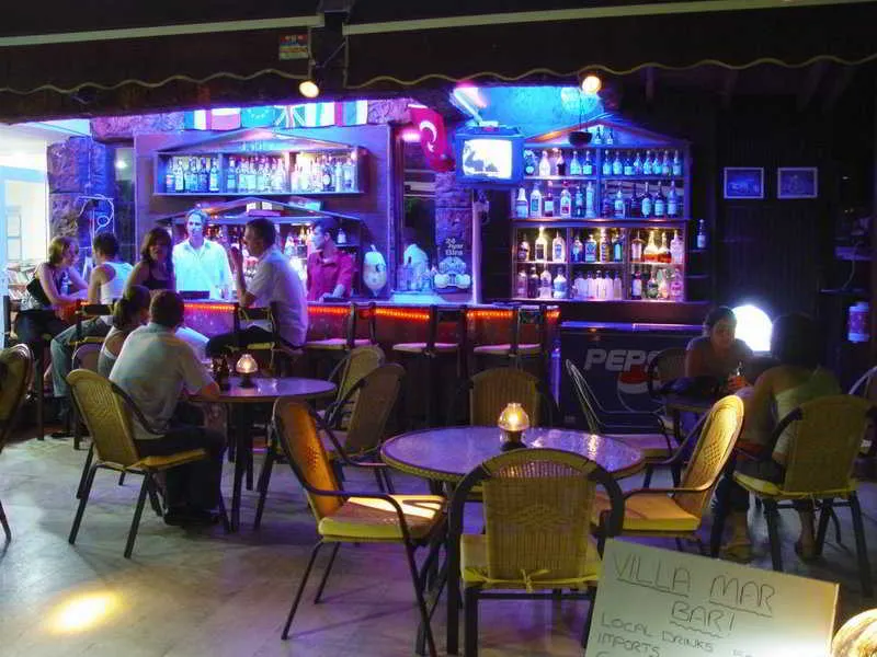 Bar, Villamar, Dalaman
