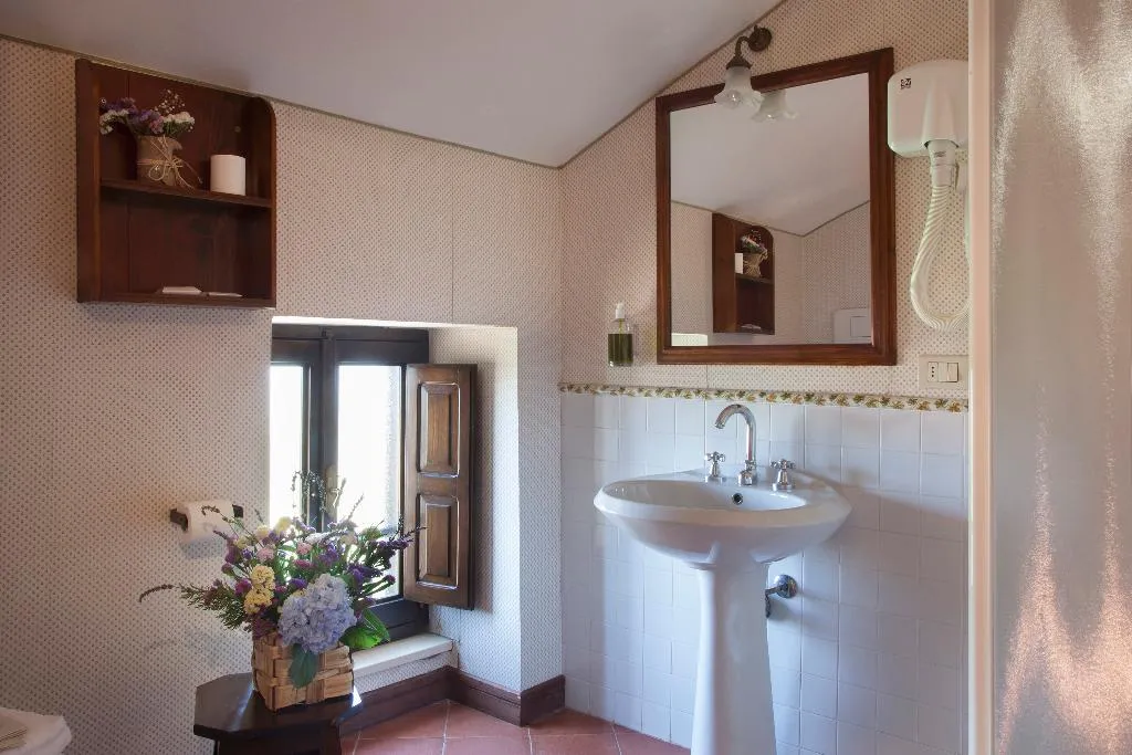 TWIN STANDARD Room, Il Granaio dei Casabella, Naples