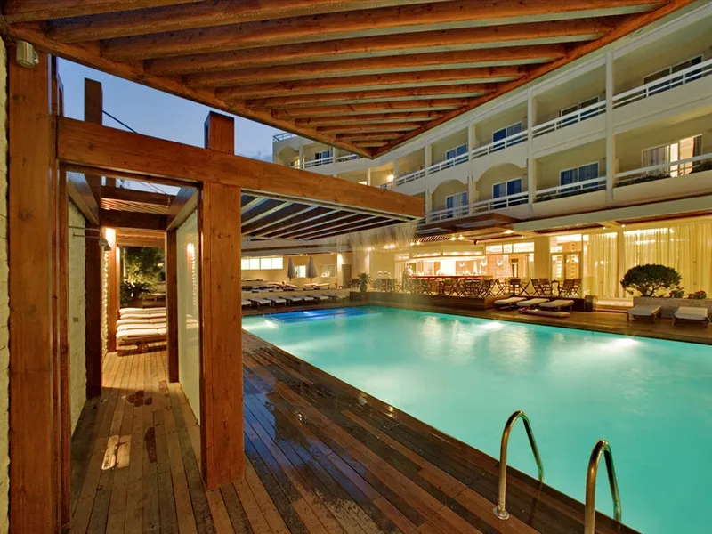 Pool, Athineon, Rhodes