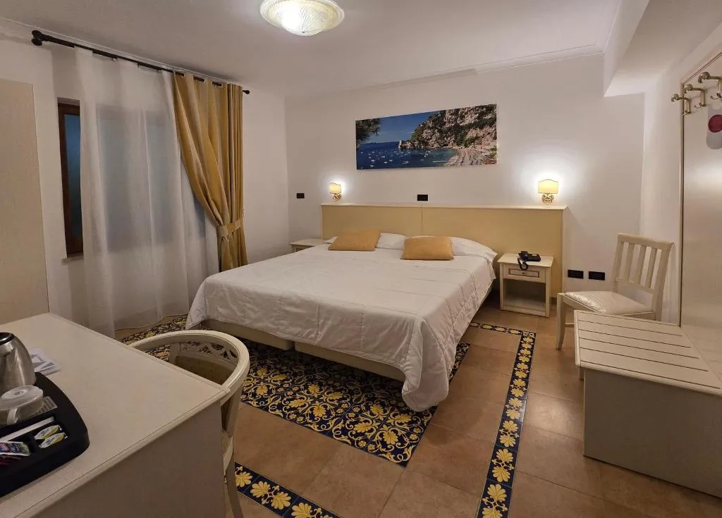 DOUBLE INNER Room, Il Nido, Naples