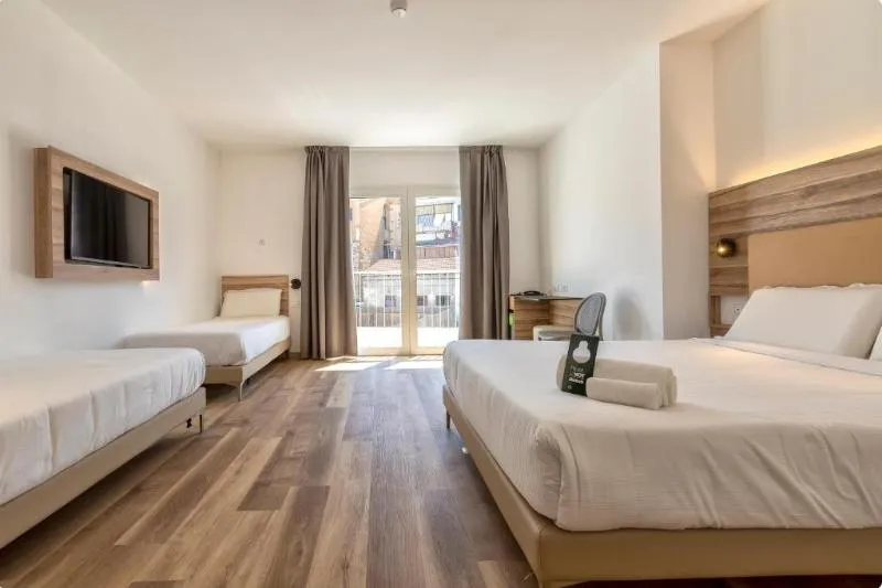 QUADRUPLE STANDARD Room, B&b Hotel Sassari, Alghero