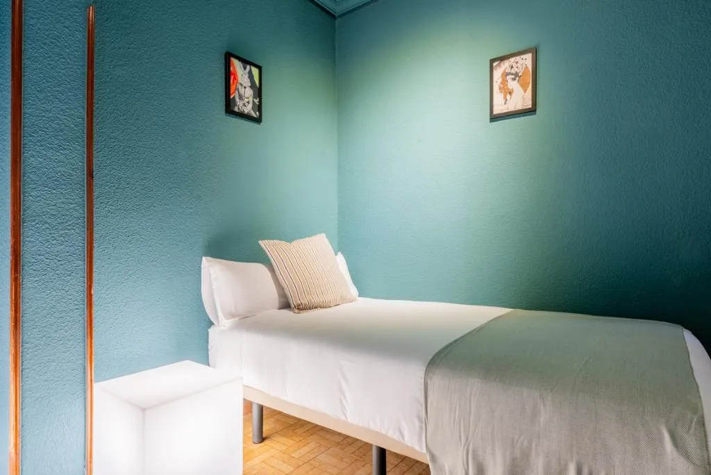 DOUBLE STANDARD Room, Ideal Hostel Madrid, Madrid