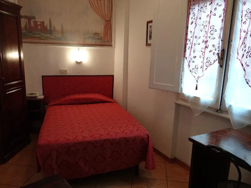 SINGLE STANDARD Room, Ascot, Florence